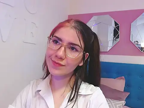 AriLumi's cam snapshot