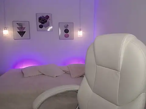 selene_rouse_'s cam snapshot