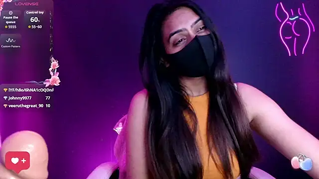 DesiZoya live sex cam