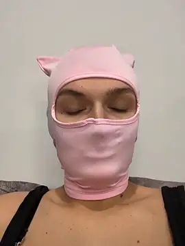 Nikki_Hoee's cam snapshot