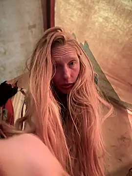 GoldenFlameGoddess's cam snapshot