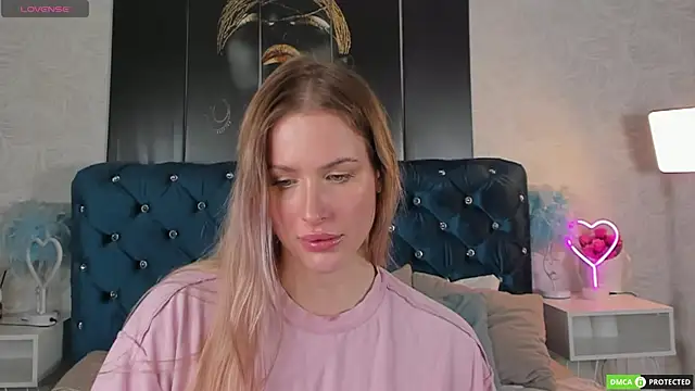 AprilNort's cam snapshot