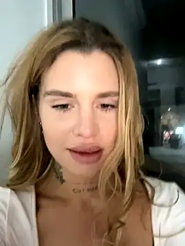 EmiliaCatalina live sex cam