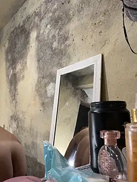 Chloe_Leaozinho's cam snapshot