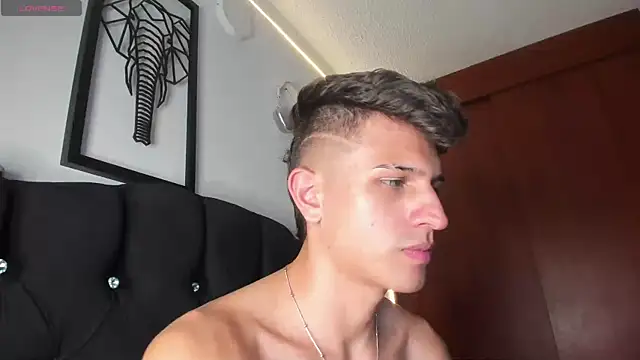 kevin_ahss's cam snapshot