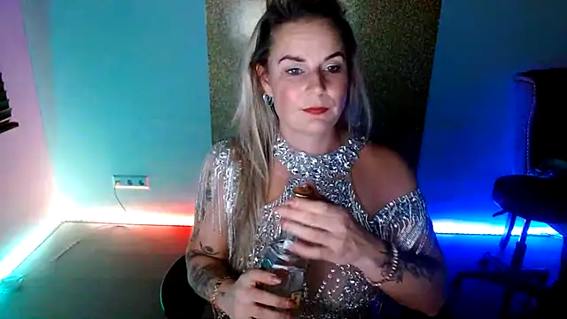 MystiqueMaven's cam snapshot