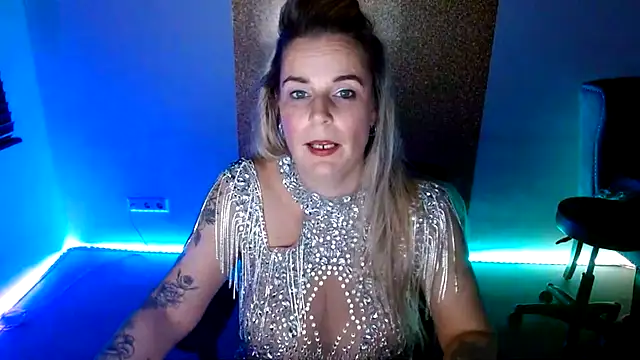 MystiqueMaven's cam snapshot