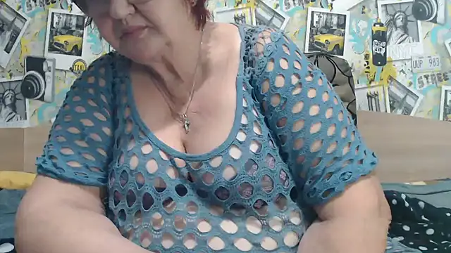 DeniseeRosea live sex cam