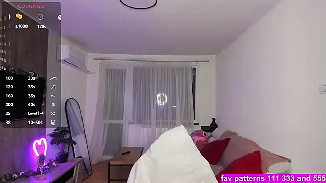 GabrielaLove_'s cam snapshot