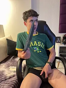 AdrianRinaldi's cam snapshot