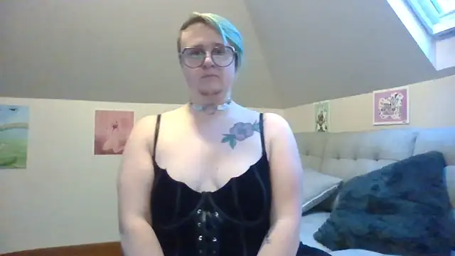 queerlyjaz live sex cam