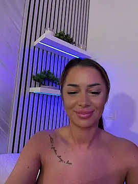 KirstieVegas live sex cam