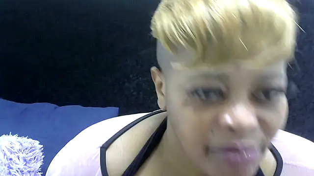 HunungousAssX5's cam snapshot