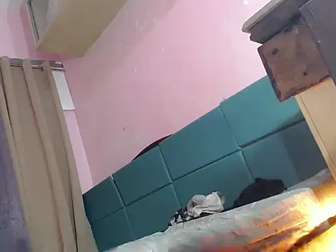 chix2001 live sex cam