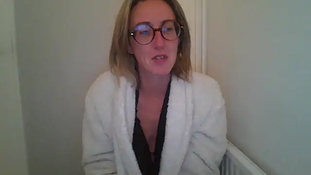 LEA38FRANCH's cam snapshot