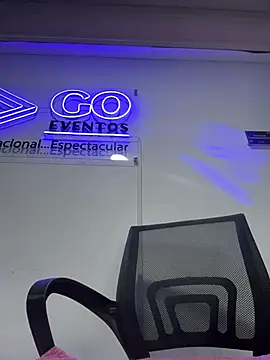 Sarahlove_90 live sex cam