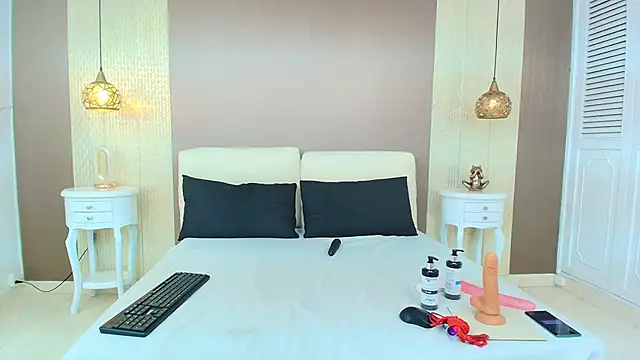 MayaBaker's cam snapshot