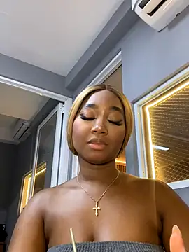 alisonn_moon's cam snapshot