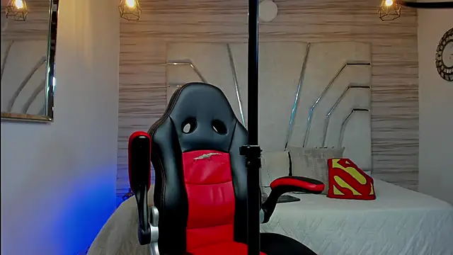 MAXTHOMSON's cam snapshot