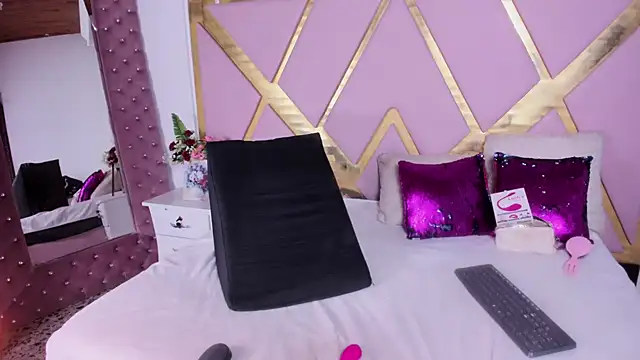 ShellbyDior live sex cam