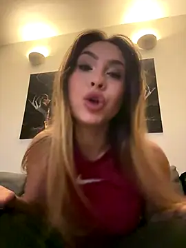 kyarafiore live sex cam