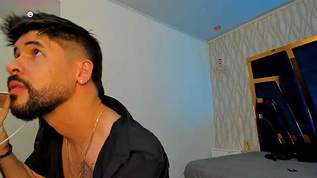 Petesevans live sex cam