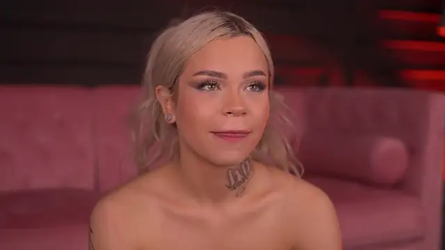 NickyBenz live sex cam