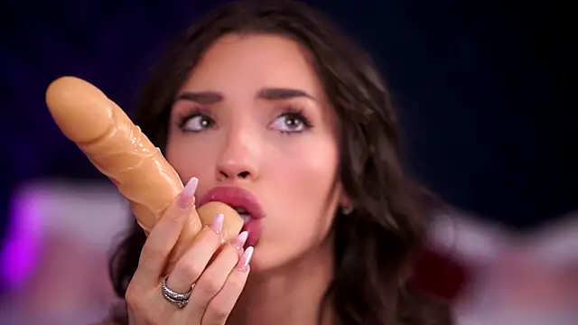 LalaRoze live sex cam