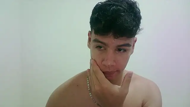 zeus_181's cam snapshot