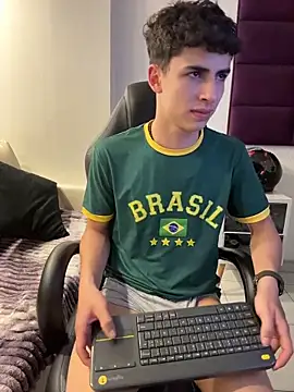 AdrianRinaldi's cam snapshot