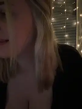 Lisaxtra live sex cam