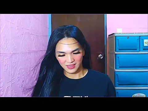 WONDERWOMAN2023 live sex cam