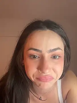 Baby_Mia_pires live sex cam