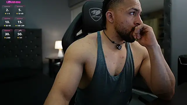 LoganMartinX live sex cam