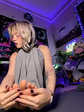 Cutiepiespanks live sex cam