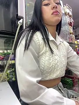 emily_22x live sex cam