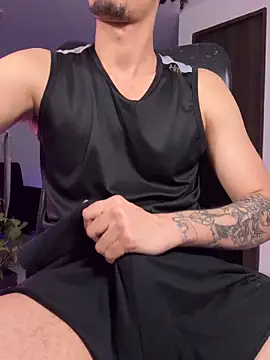 bigryann23 live sex cam