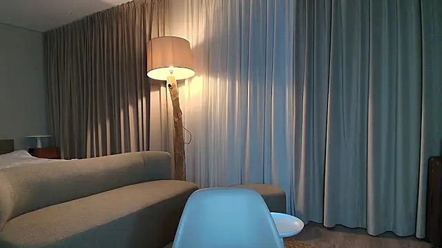 shayblonde's cam snapshot