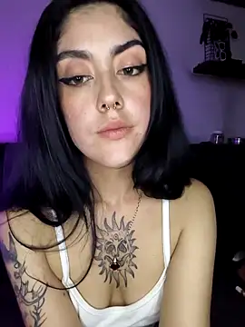 Mazikeen-- live sex cam