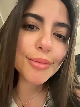 sukhakunis1 live sex cam