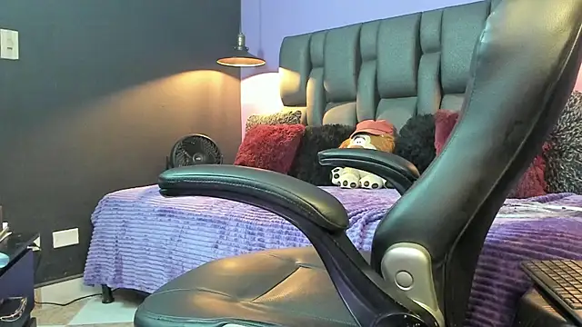 Lyon_vach live sex cam