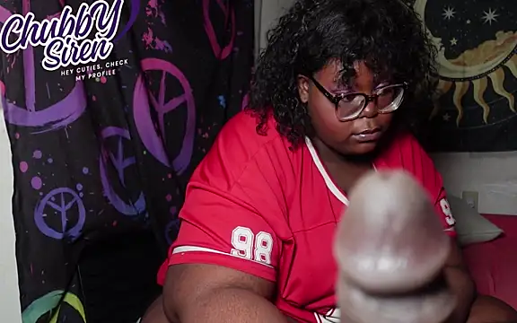 TheChubbySiren live sex cam