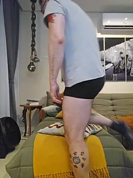 lorenzoDaddy live sex cam