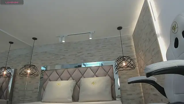 celene_midnight live sex cam