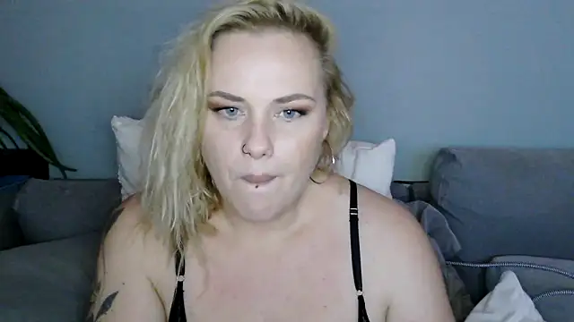 sweetsinzz's cam snapshot