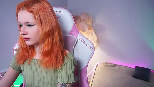 Celeste_eyes0n live sex cam