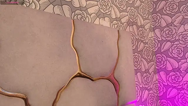 strawberry_tay1's cam snapshot