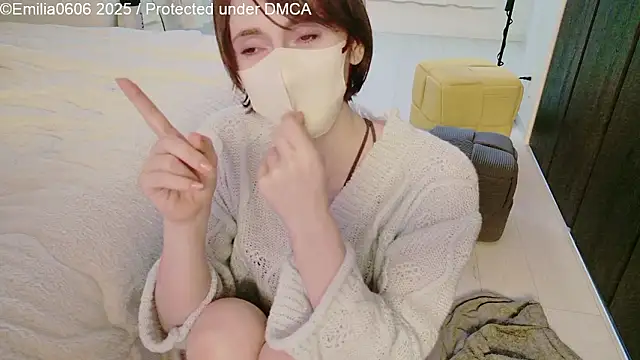 Emilia0606 live sex cam