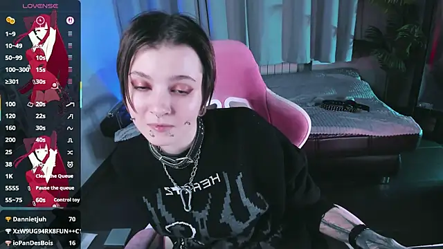 MiraVelle live sex cam