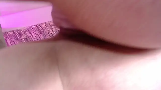 LuneDeLumiere's cam snapshot